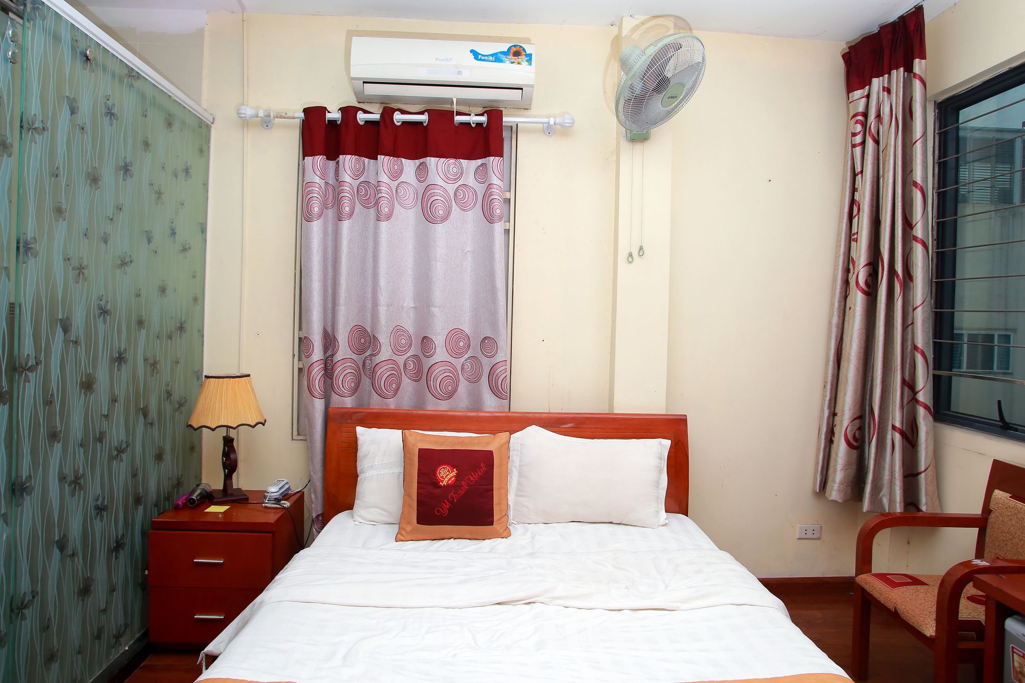 Reddoorz Near Hanoi Railway Station Buitenkant foto