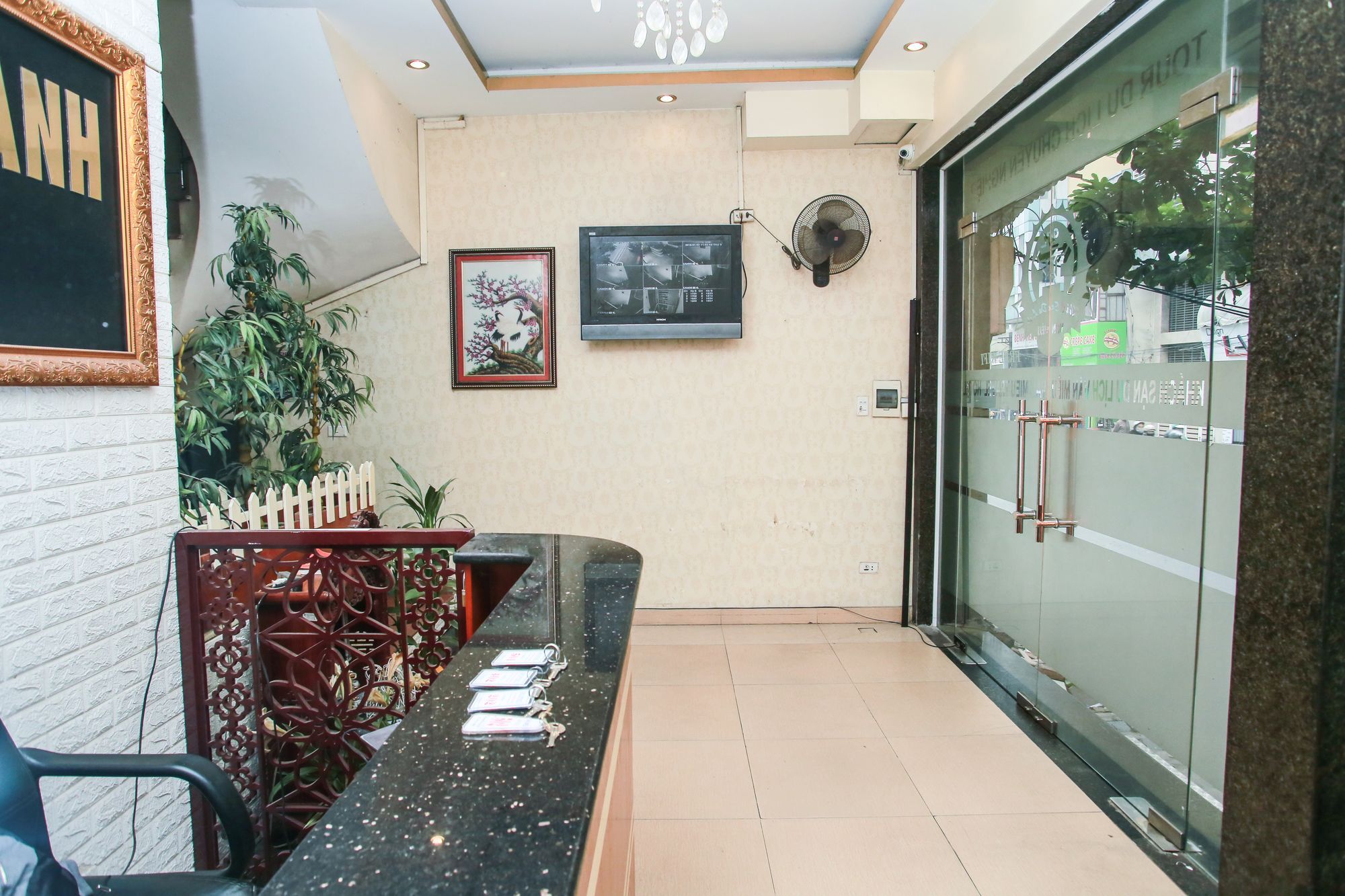 Reddoorz Near Hanoi Railway Station Buitenkant foto