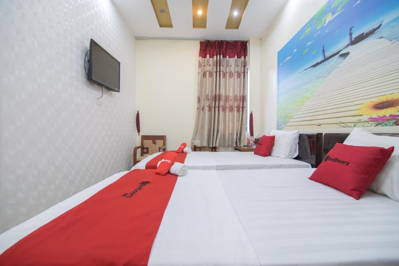 Reddoorz Near Hanoi Railway Station Buitenkant foto